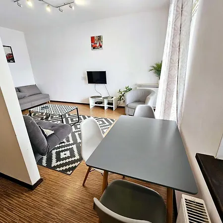 Fresh Kabaty 4 Apartment Warsaw