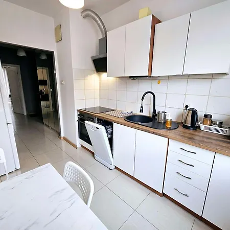 Apartment Fresh Kabaty 4 *