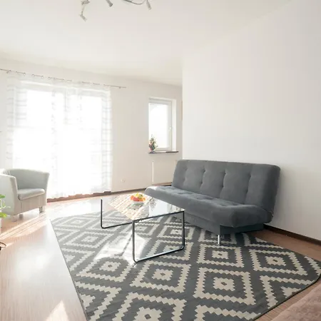 Fresh Kabaty 4 アパート ワルシャワ