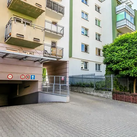 Fresh Kabaty 4 ワルシャワ